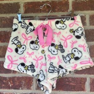 Juniors/Women’s Snoopy Fleece Pajama Sleep Shorty Booty Shorts Size Small